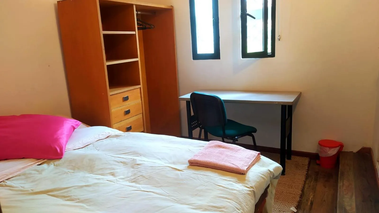 Guest house Om Hospedaje Hotel Bogota Colombia
